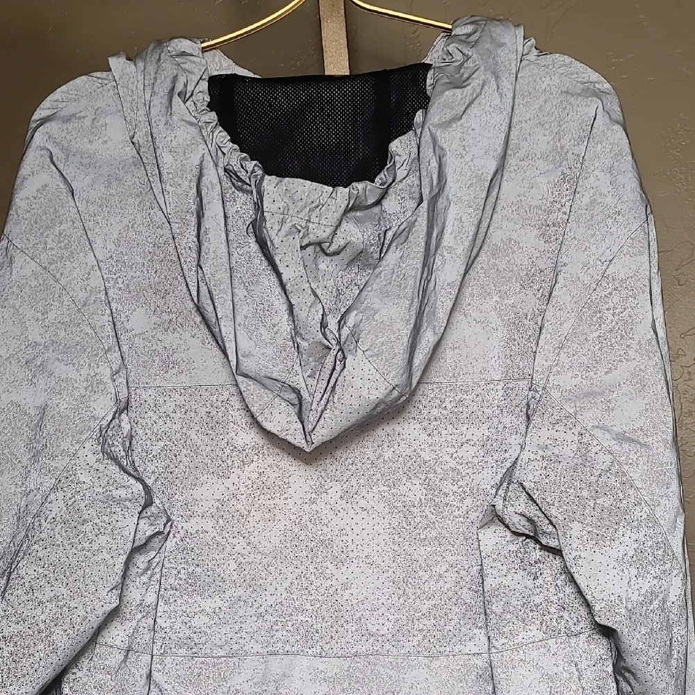 Imperial Motion Reflective Gray Hoodie Windbreaker Pullover Water Resistant Lrg